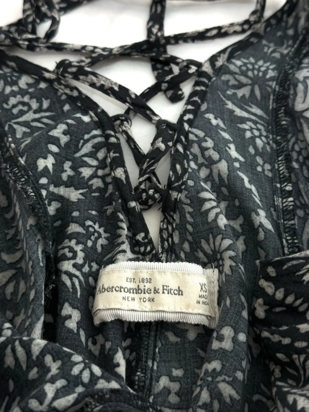 Abercrombie & Fitch V-Neck Flowy Maxi Dress
